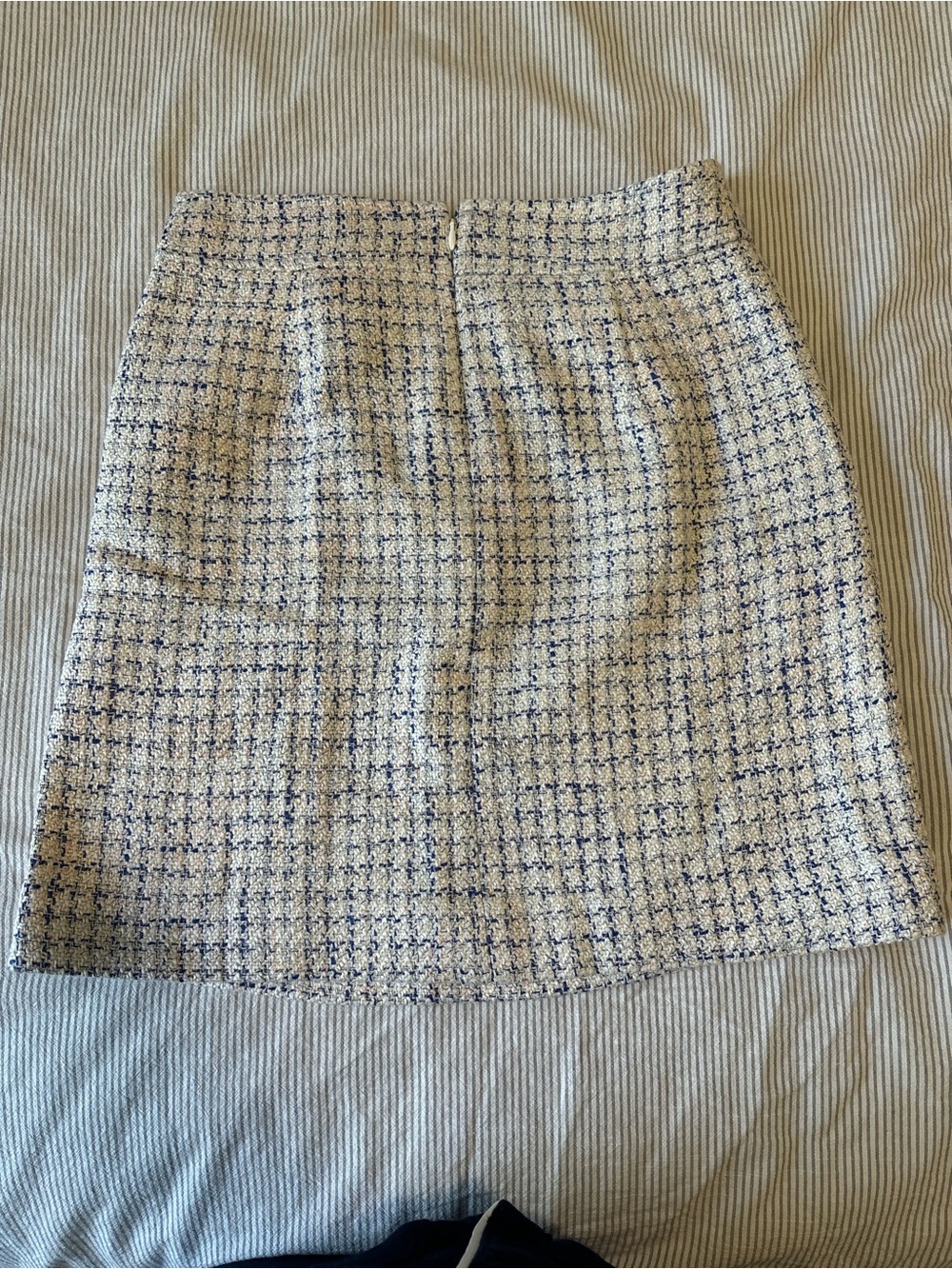NWT J. Crew Factory Tweed Mini Skirt - Picture 2 of 7